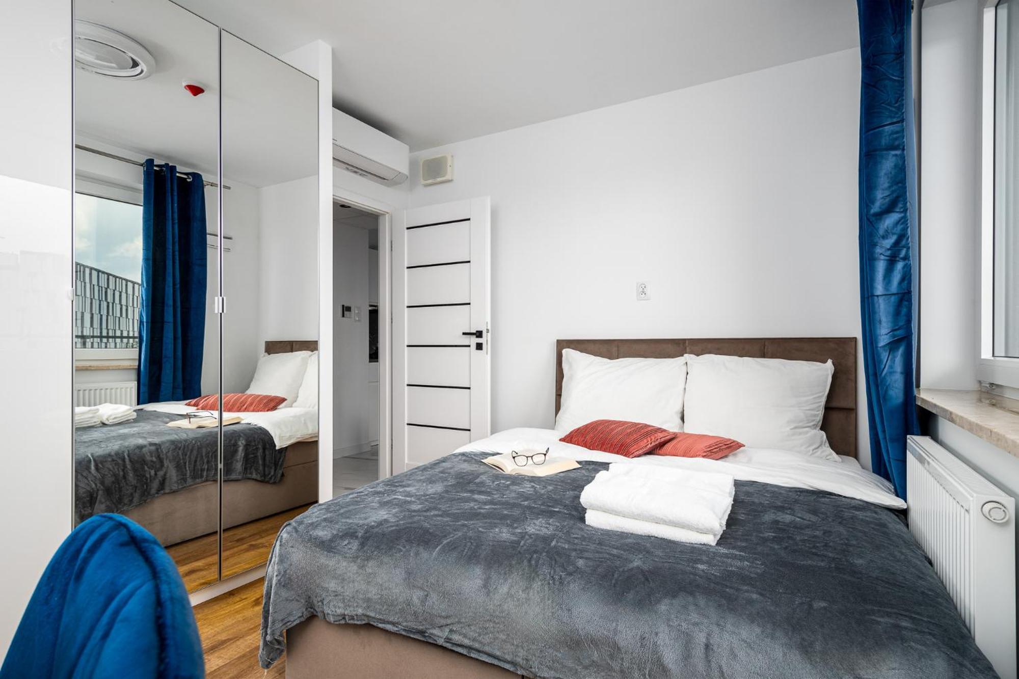 Rentplanet - Apartamenty Pileckiego Varsó Kültér fotó